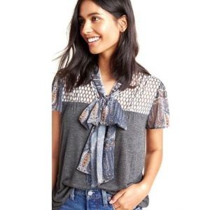 Anthropologie Tiny Joy Tie Neck Pussy Bow